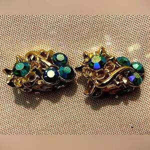 Vintage Signed Coro Gold Tone Prong Set Faceted Crystal Clip On Earrings AB